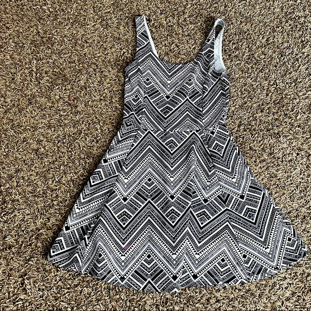 Black & white Tank shirt M
